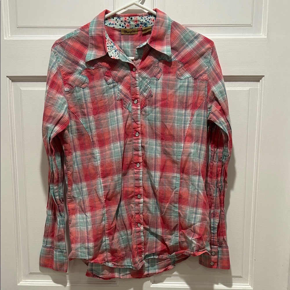 Wrangler Pink and Green Plaid Shirt women's size large